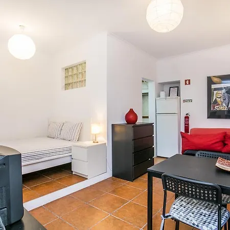 Charming Patio - Pateo 10 Apartman